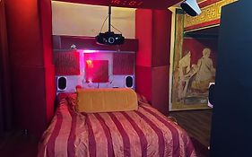 Extravagantes ganzes Haus am Staffelsee (DHH), Villa Kunterbunt